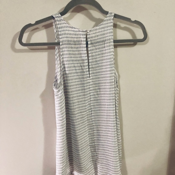 Sleeveless Blue & White Dot Pattern Swing Tank - Picture 2 of 5
